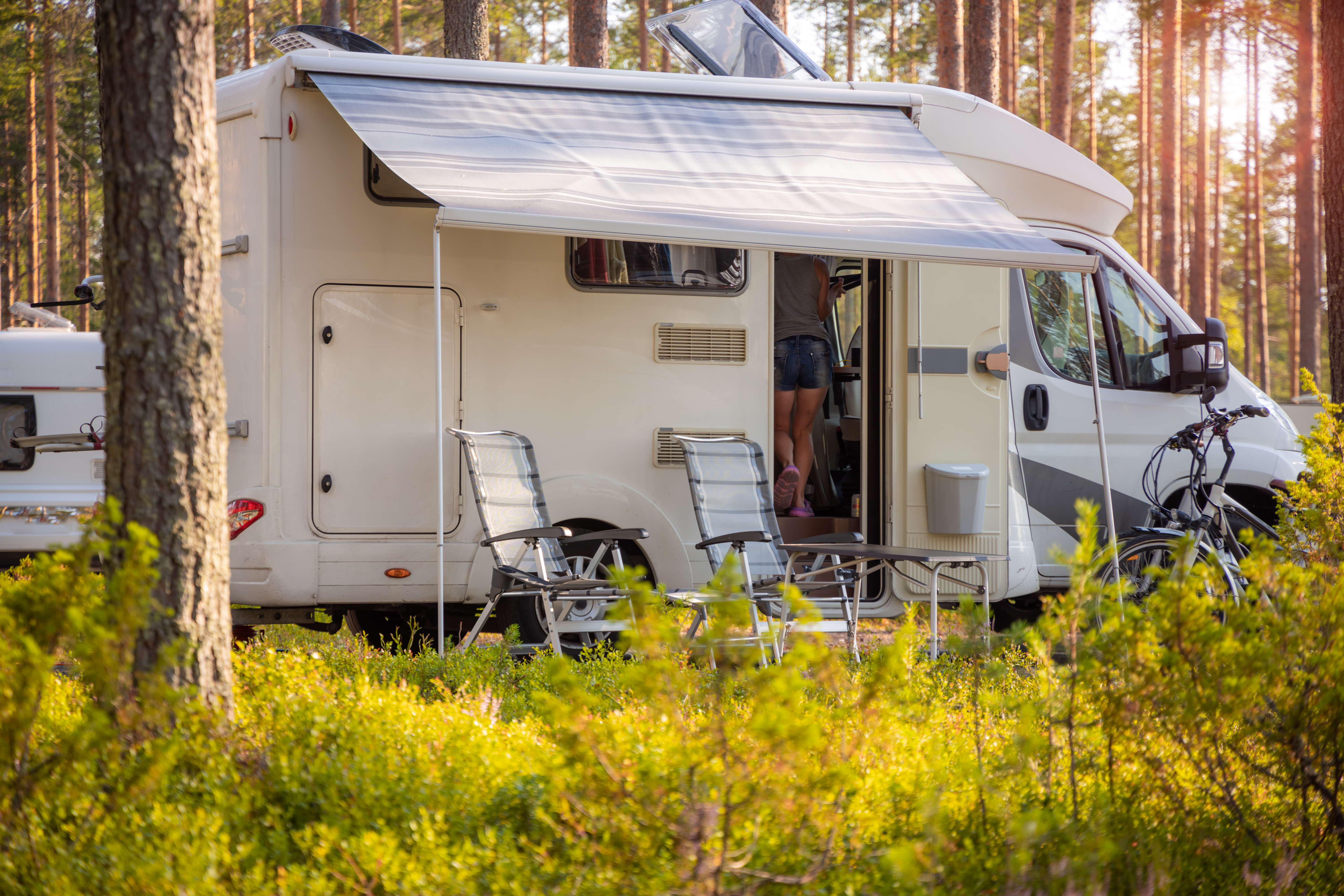 asuntoauto leirintäalueella