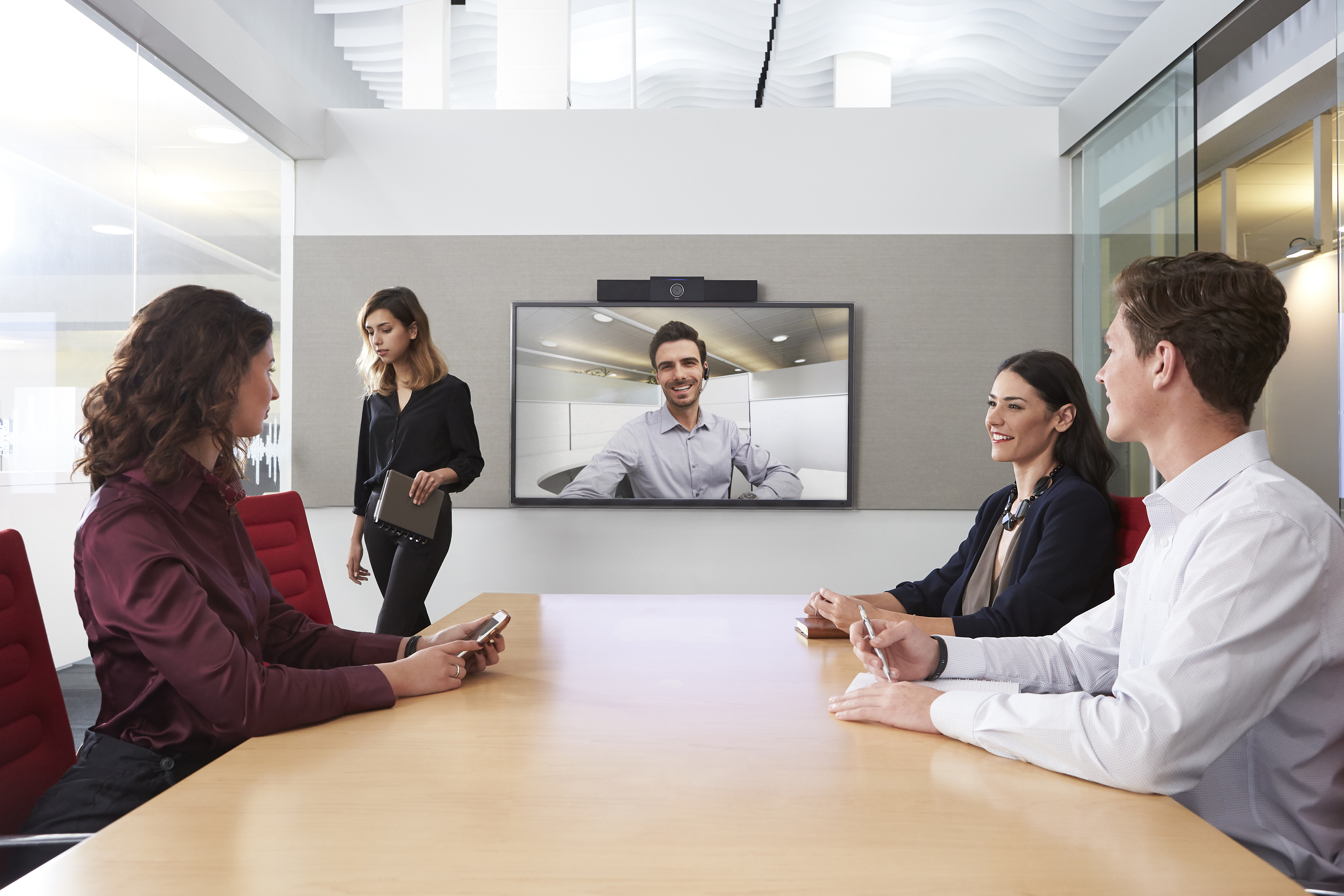 Elisa Videra designs, delivers and maintains video conferencing services including Microsoft, Pexip, Zoom and Cisco.