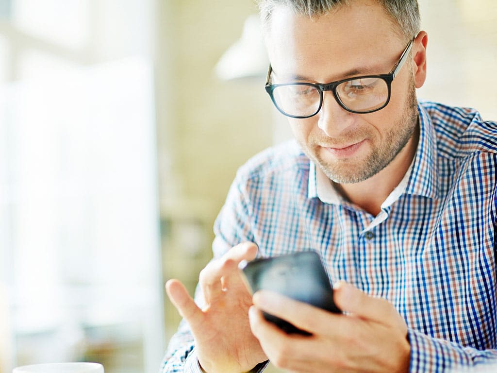 Rekisteröi mobiililaitteet yrityslaitteiksi Yritysten OmaElisassa