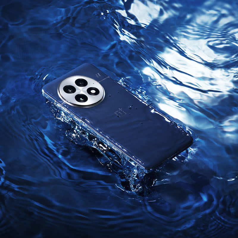 Monipuolinen huippupuhelin työkäyttöön