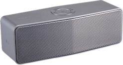 LG P7 kannettava kaiutin