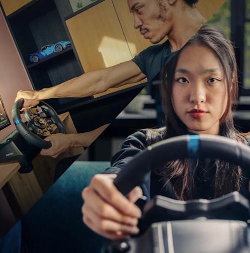 Logitech G923 ratti ja polkimet  Xbox X, S, Xbox One ja  PC:lle yhteensopiva