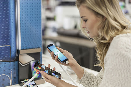 Puhelimen osto yritykselle - mitkä asiat kannattaa huomioida verotuksen näkökulmasta?