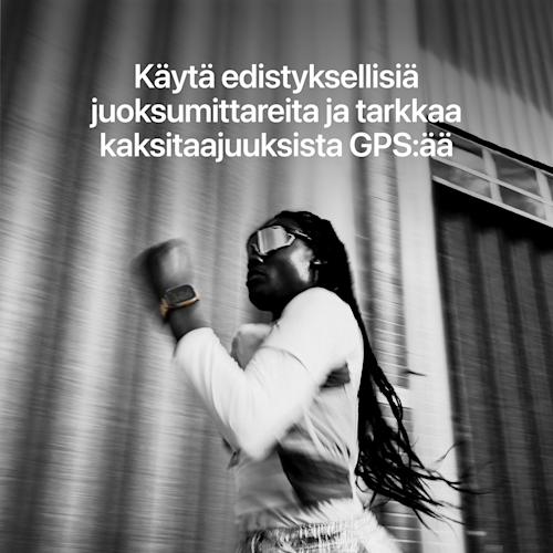Apple Watch Ultra 4 GPS + Cellular 49 mm musta titaanikuori ja mustatitaaninen milanolaisranneke - M