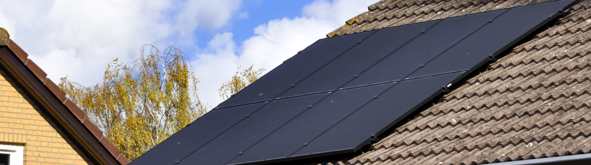 aurinkopaneelit talon katolla