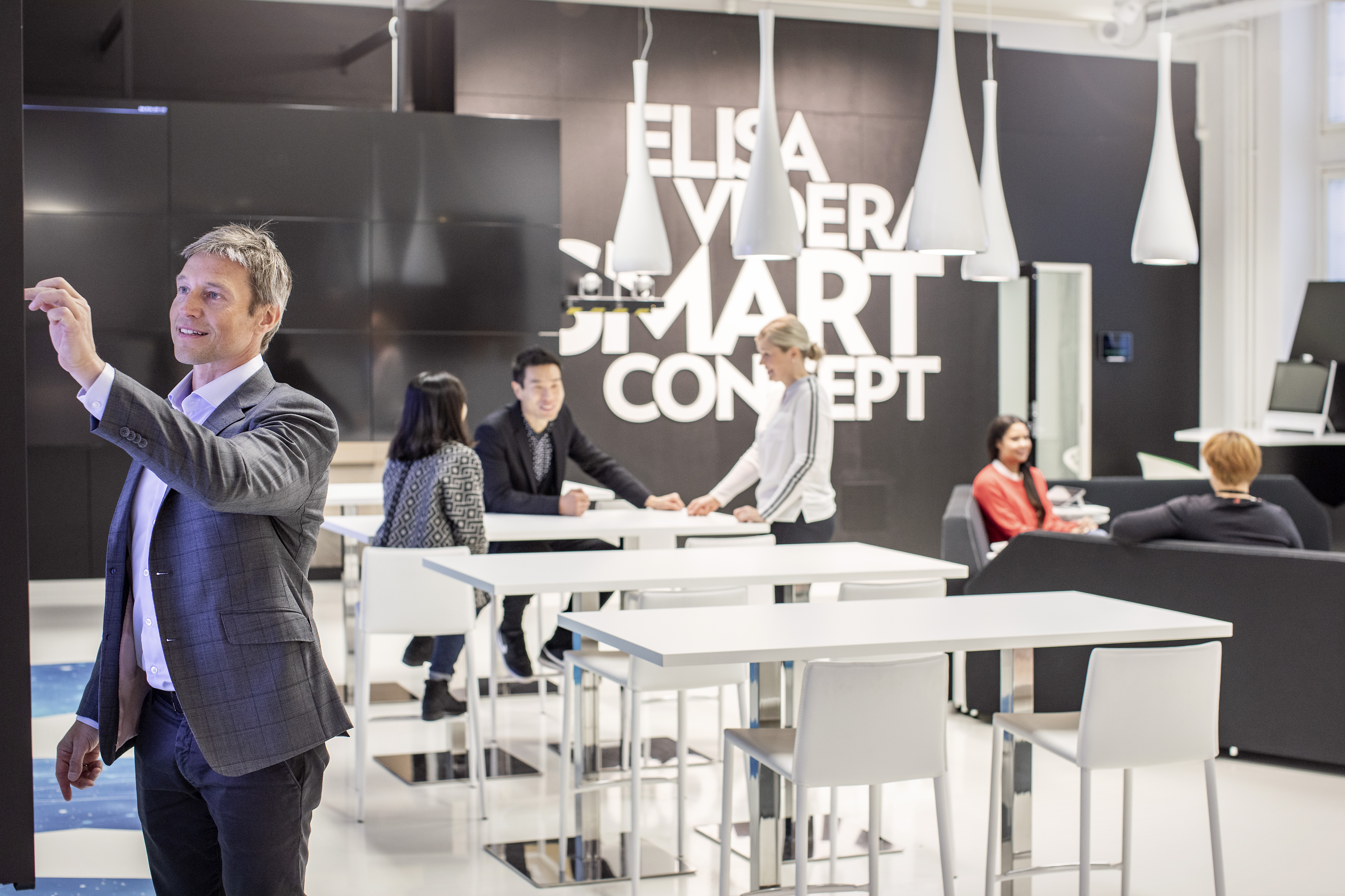 Elisa Videra provides Video Conferencing, Enterprise Voice and Digital Signage services worldwide.