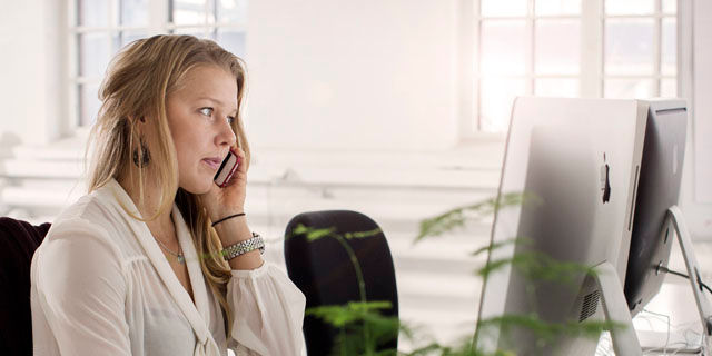 Elisa Ring sopii puheluiden hoitoon eri tilanteissa