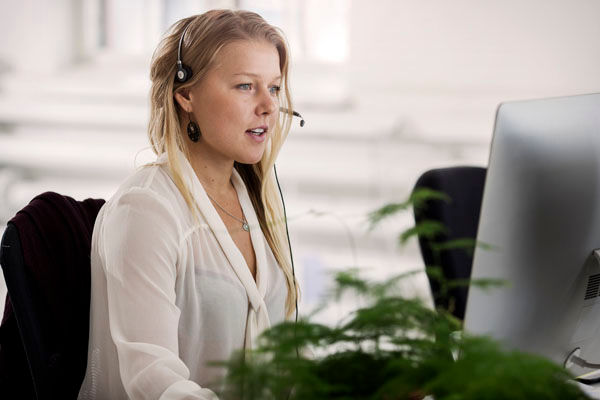 Monikanavainen palvelunäkymä Elisa Ring Desk