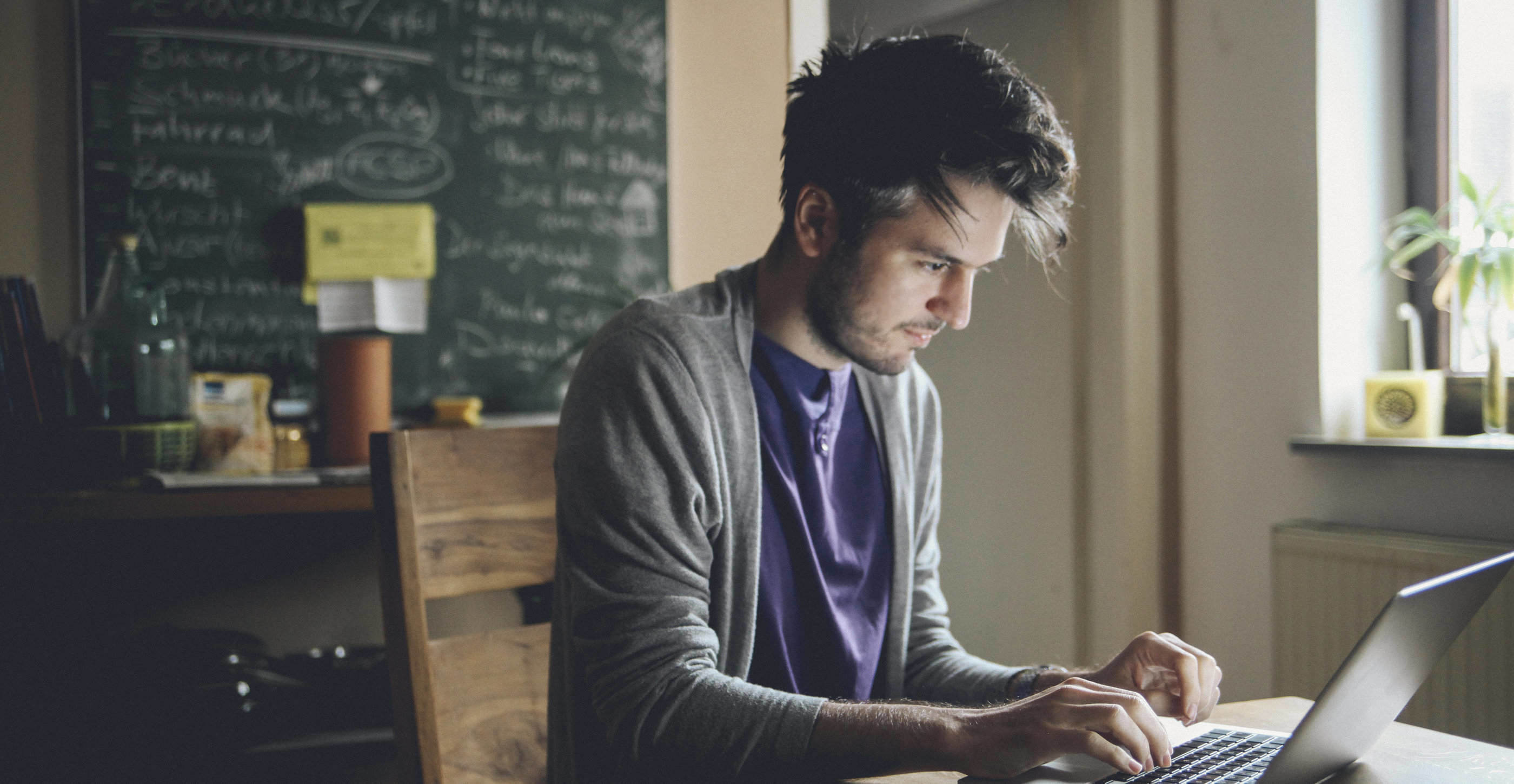 läppäri sammuu itsekseen, jolloin surffailu on vaikeaa