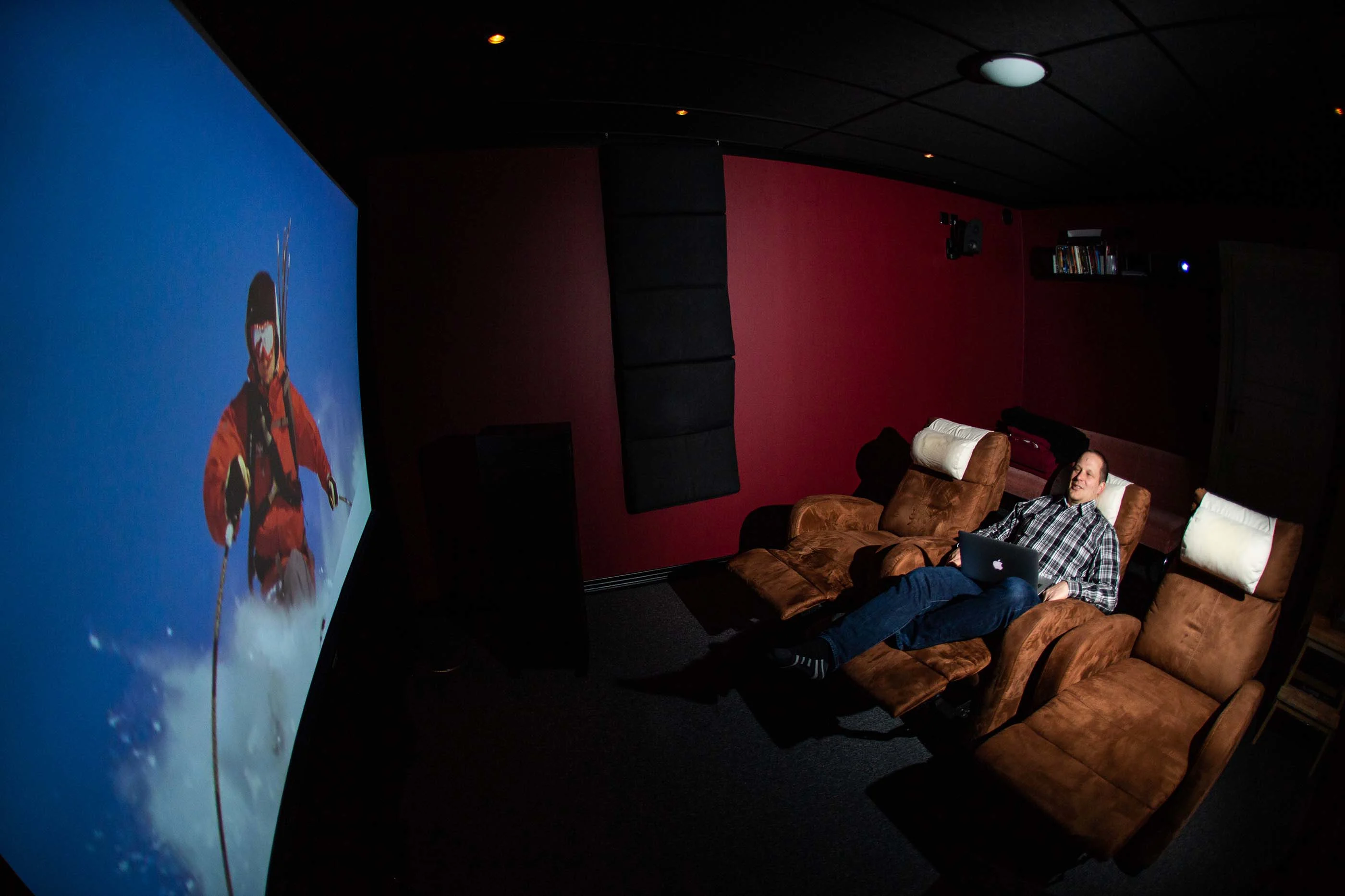 Elisa Laajakaista Korttelikuitu kotiteatteri