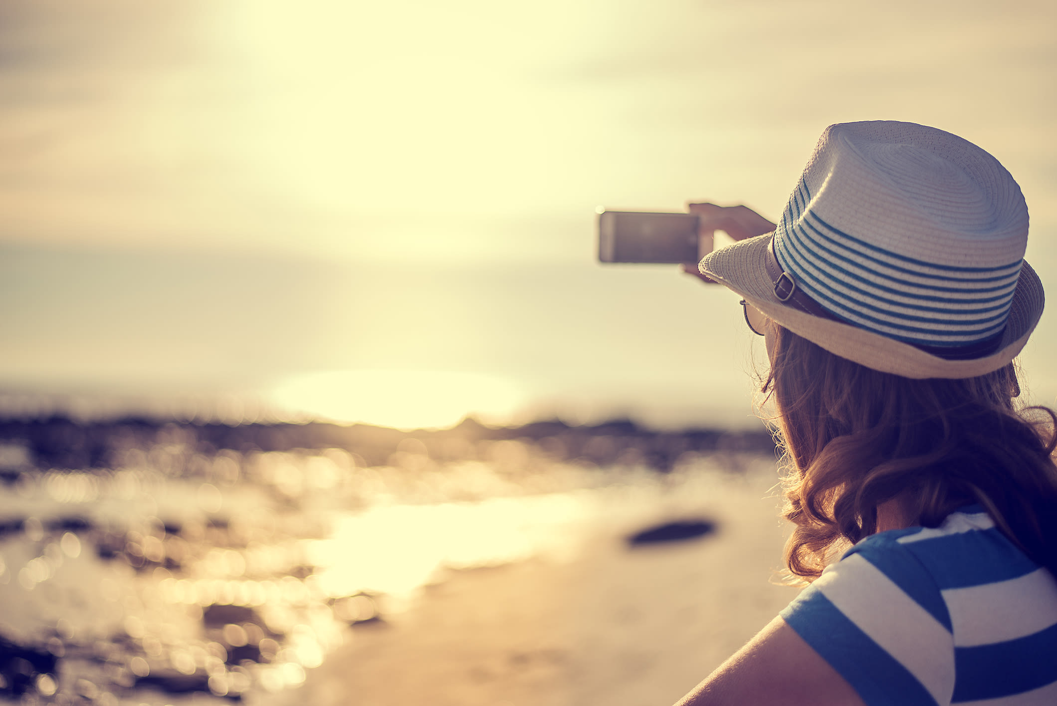 Kännykkäkamerat kuvaaminen puhelimella Elisa