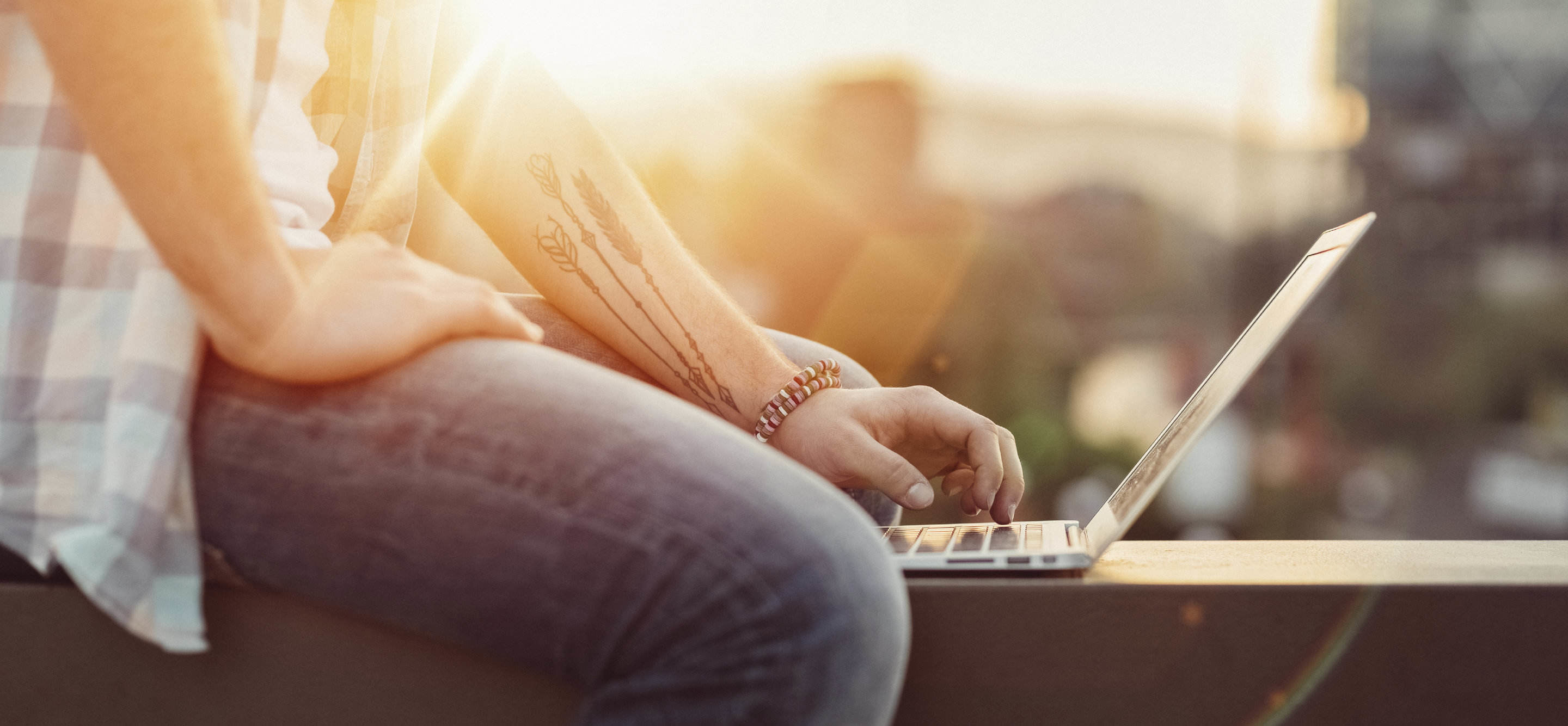 Puhelimen paikantaminen onnistuu androidilla ja iphonella