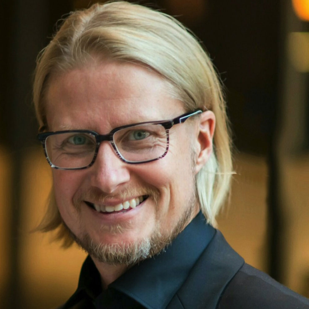 Yrjötapio Kivisaari, VisitLevi
