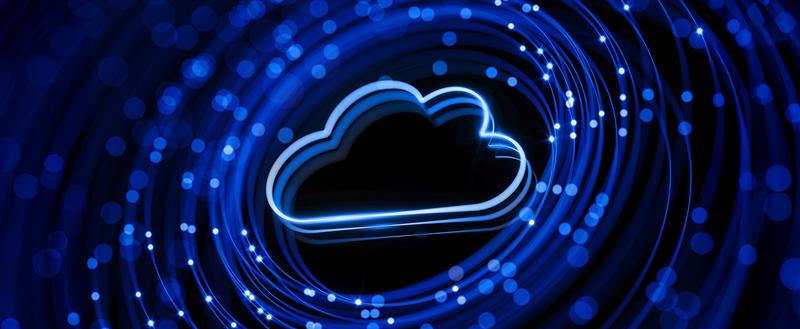 Hohtava sininen pilvi sinisten rinkuloiden keskellä tumman sinisellä taustalla.