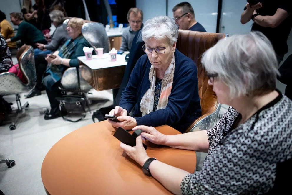 Elisa Senioreiden digikoulu Elisa Kulma