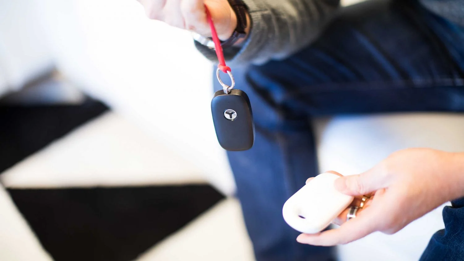 Paikannuslaite on avaimenperän kokoinen