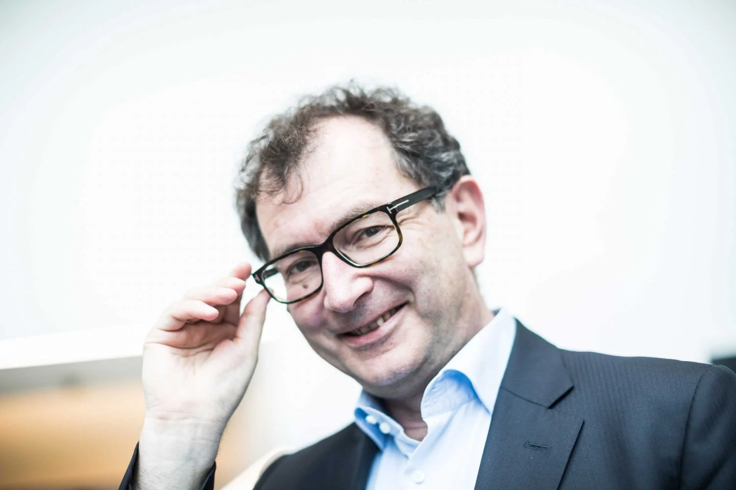 "Digitaalisuus on työkalu, mutta ihmiset hoitavat ajattelun", Deger toteaa.