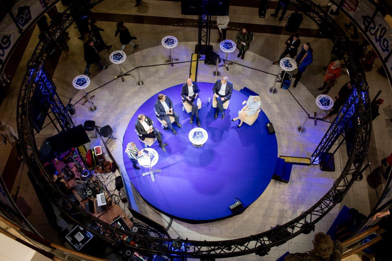 5G nivoo yhteen seuraavaa teollista vallankumousta - SuomiAreenan paneeli
