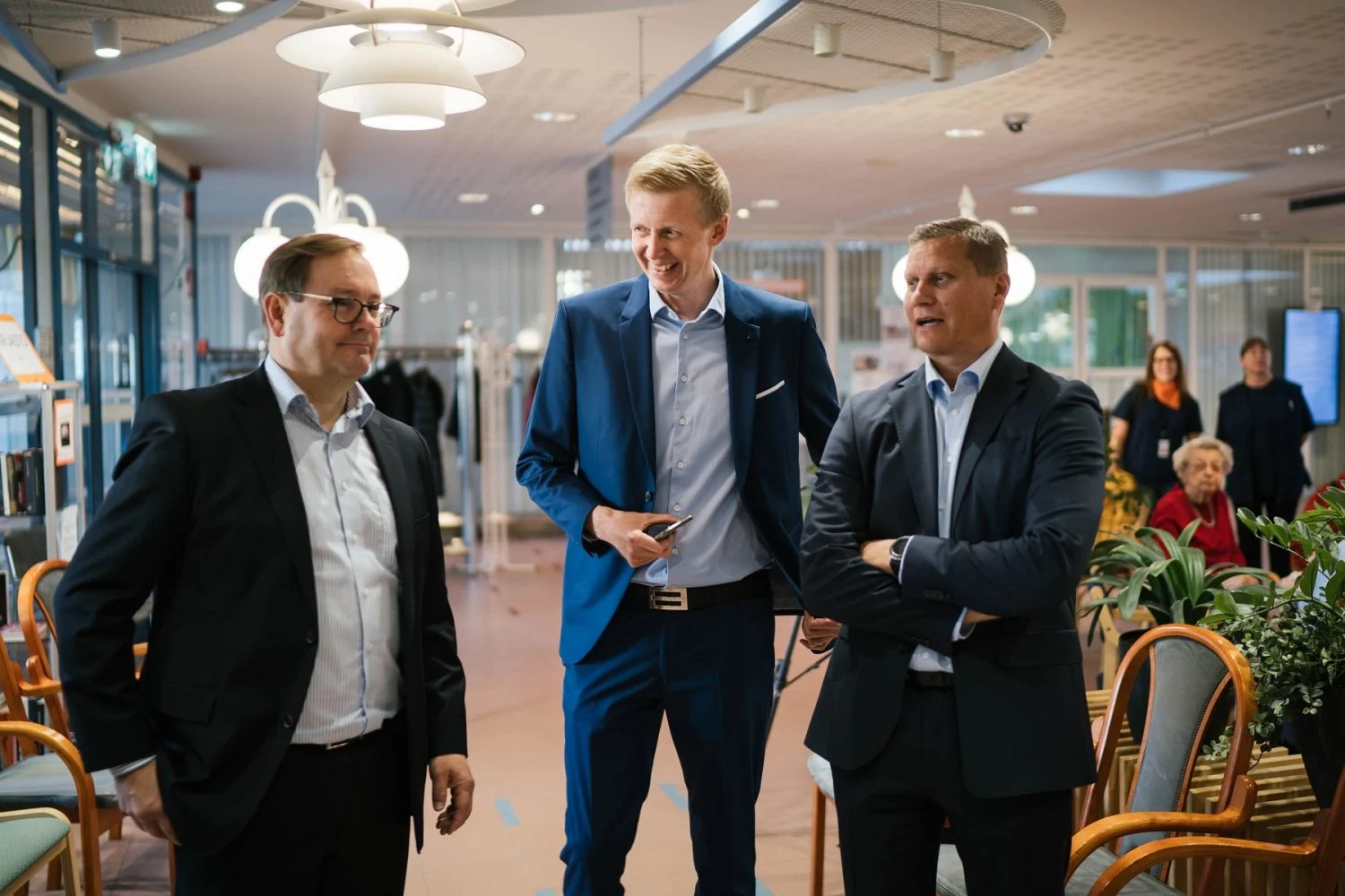 Elisan Veli-Matti Mattila, Juha Laukkanen sekä Turun kaupungin Tuomas Heikkinen