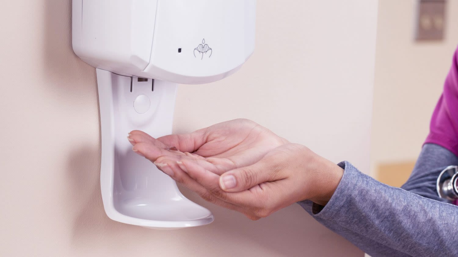 Paikantava seuranta parantaa sairaalan käsihygieniaa