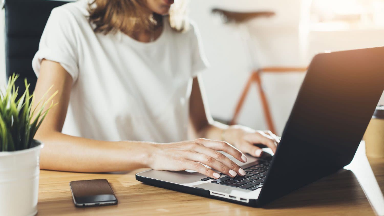 Etätyön johtaminen