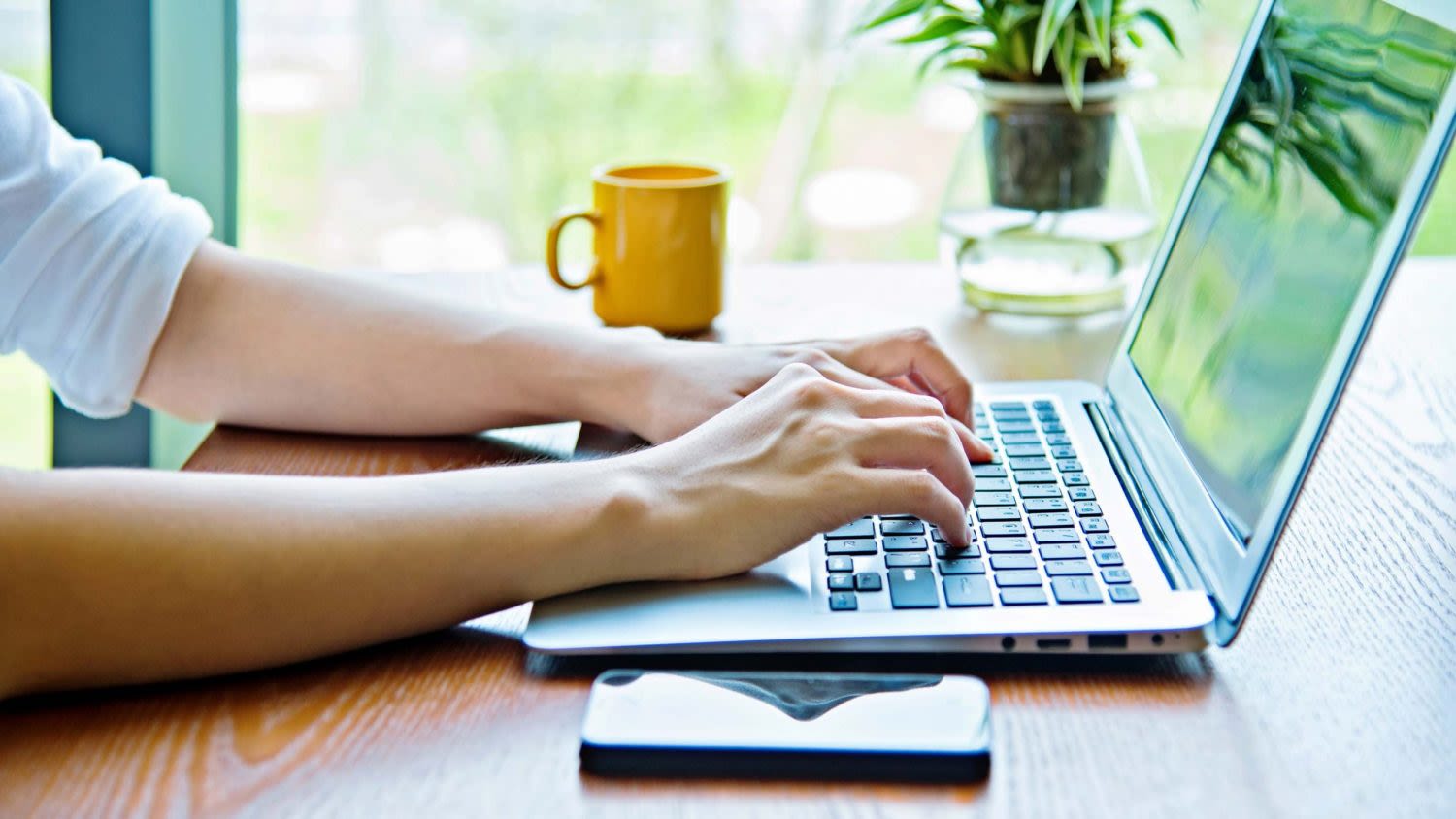 Etätyö edellyttää digitaalista peruskuntoa ja toimivia työkaluja