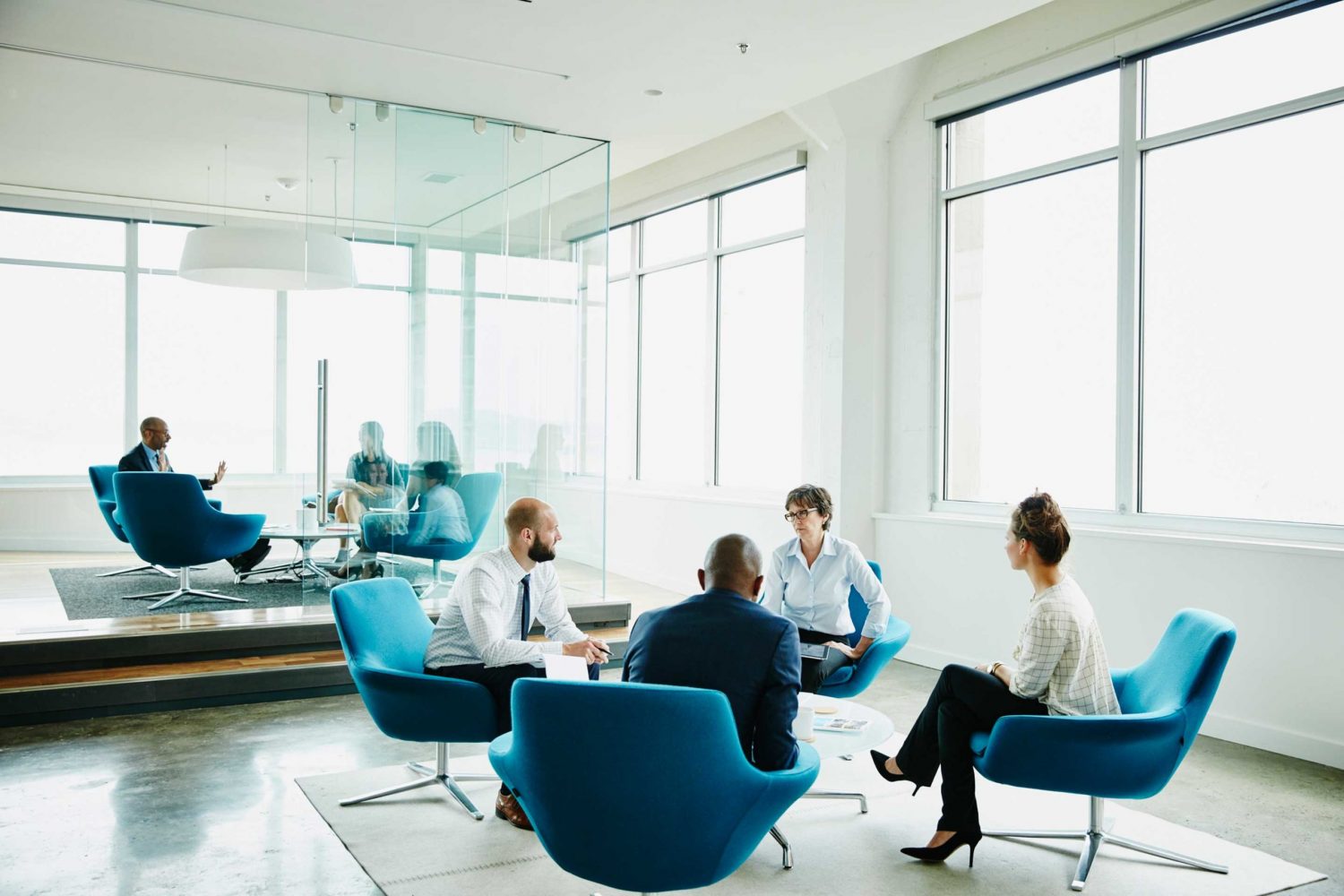 Asiakaskokemuksen ja liiketoiminnan strateginen kehittäminen