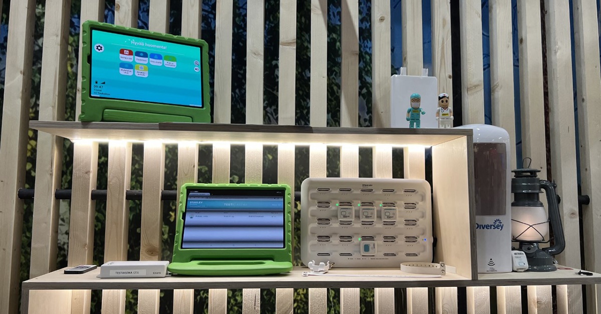 Elisa Monipalvelujärjesteömä sekä Elisa Paikannuspalvelu