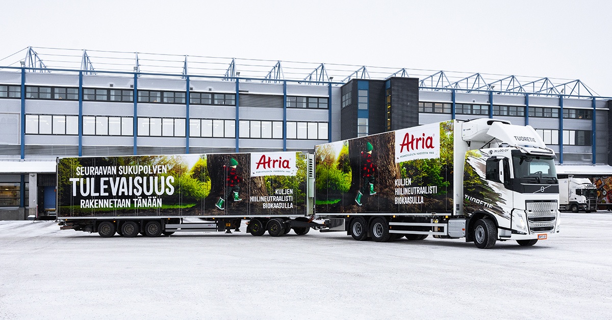 Atrian rekka logiistiikan edessä. Atria parantaa kyberturvaa.