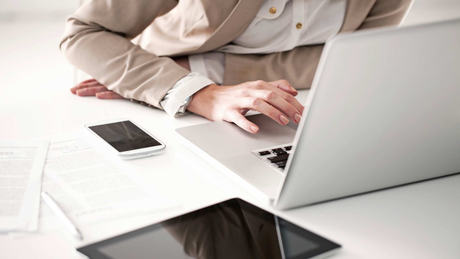 Tekstiviesti lisäämään turvallisuutta pankki- ja verkkopalveluiden käytössä